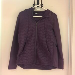 NorthFace women's active sweatshirt with quilted chest and back. Size large.
